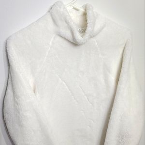 Joy Lab White Turtleneck